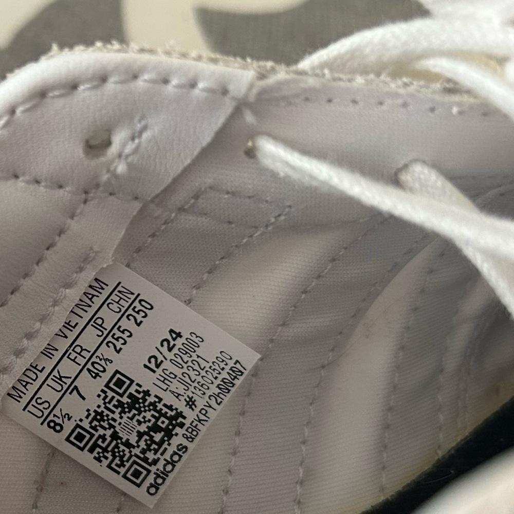 Adidas Classic White Trainers - Picture 4 of 4